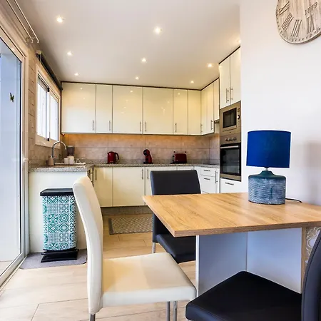 Appartement Ocean Panorama - 3 Ac Bedrooms, Private Garage, Pool, 2 Bathrooms, Tv Channels *