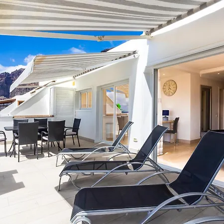 Ocean Panorama - 3 Ac Bedrooms, Private Garage, Pool, 2 Bathrooms, Tv Channels 아파트 *