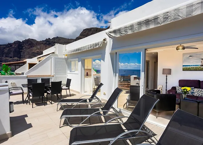 Ocean Panorama - 3 Ac Bedrooms, Private Garage, Pool, 2 Bathrooms, Tv Channels Lägenhet *