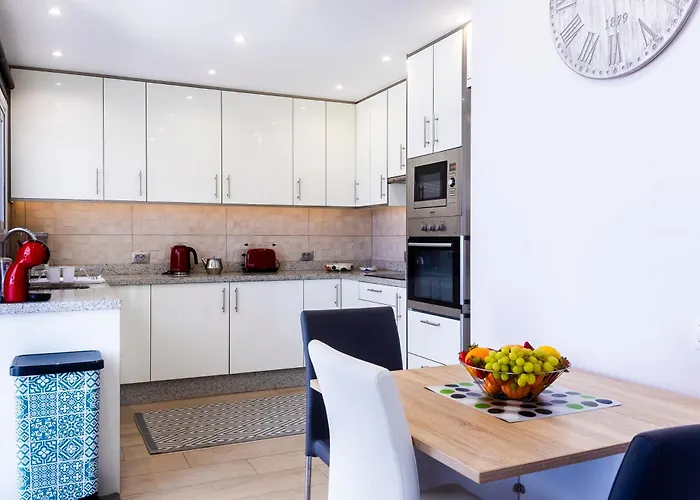 아파트 Ocean Panorama - 3 Ac Bedrooms, Private Garage, Pool, 2 Bathrooms, Tv Channels