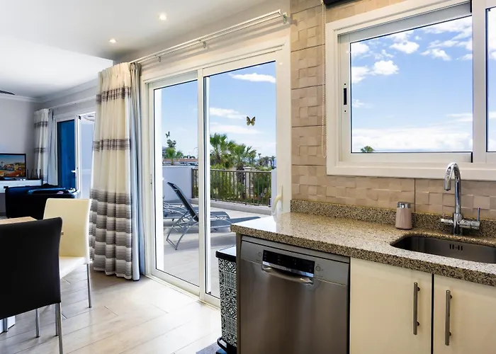 Ocean Panorama - 3 Ac Bedrooms, Private Garage, Pool, 2 Bathrooms, Tv Channels 아파트 아칸티라도