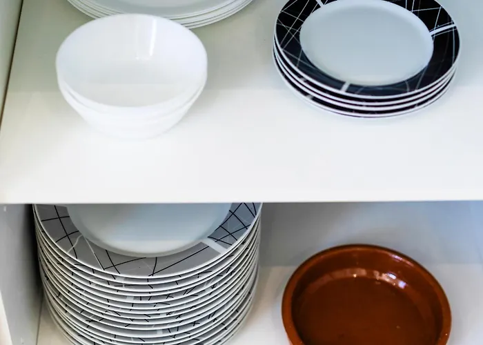 Ocean Panorama - 3 Ac Bedrooms, Private Garage, Pool, 2 Bathrooms, Tv Channels