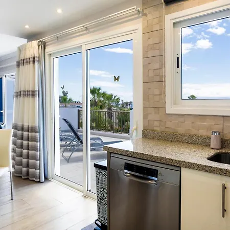Ocean Panorama - 3 Ac Bedrooms, Private Garage, Pool, 2 Bathrooms, Tv Channels Apartamento Acantilado de los Gigantes