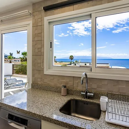 Ocean Panorama - 3 Ac Bedrooms, Private Garage, Pool, 2 Bathrooms, Tv Channels Apartamento Acantilado de los Gigantes