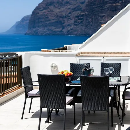 Apartment Ocean Panorama - 3 Ac Bedrooms, Private Garage, New Pool, 2 Bathrooms, Tv Channels Acantilado de los Gigantes