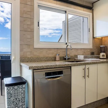 Ocean Panorama - 3 Ac Bedrooms, Private Garage, Pool, 2 Bathrooms, Tv Channels Lägenhet Acantilado de los Gigantes