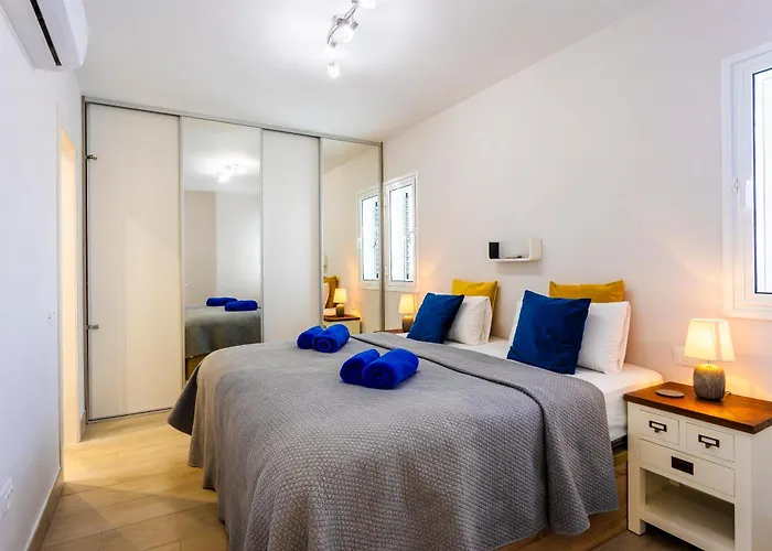 Ocean Panorama - 3 Ac Bedrooms, Private Garage, Pool, 2 Bathrooms, Tv Channels Διαμέρισμα