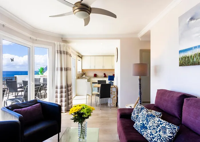 Apartment Ocean Panorama - 3 Ac Bedrooms, Private Garage, Pool, 2 Bathrooms, Tv Channels *